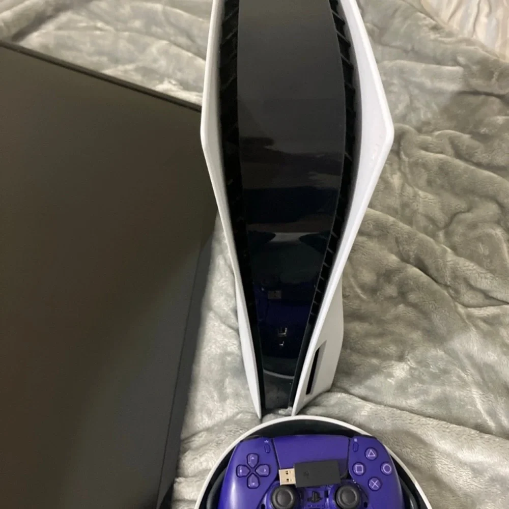 Ps5,monitor,controller,headset - Picture 1 of 2